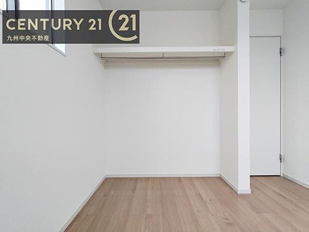 【クローゼット】お部屋ごとに設けた収納は住みやすさへのこだわりです。