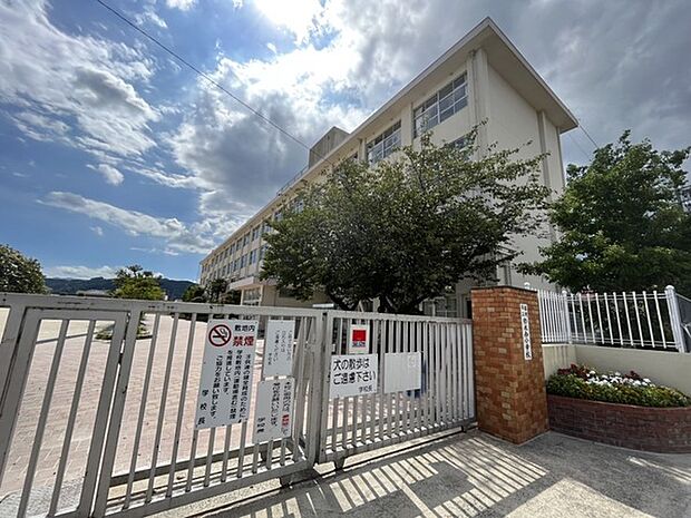 福岡市立弥永西小学校まで1115m