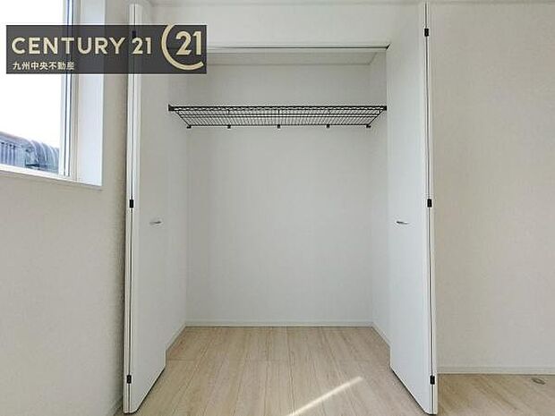 【クローゼット】お部屋ごとに設けた収納は住みやすさへのこだわりです。