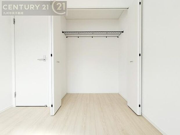 【クローゼット】お部屋ごとに設けた収納は住みやすさへのこだわりです。