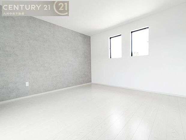 【洋室】開放的なバルコニーに面したお部屋。採光良好な快適空間です。