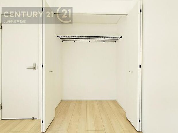 【クローゼット】お部屋ごとに設けた収納は住みやすさへのこだわりです。