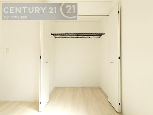 【クローゼット】お部屋ごとに設けた収納は住みやすさへのこだわりです。