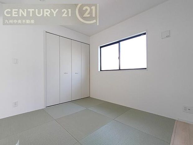 【和室】あると嬉しい和室。小さなお子様の遊ぶスペースやお昼寝タイムにも最適です。