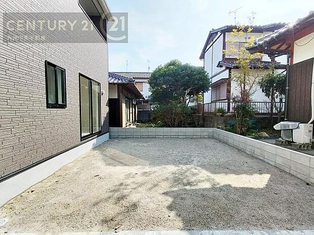 【庭】あると嬉しいお庭。家庭菜園やドッグランに。