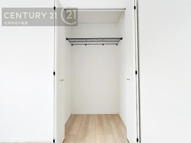 【クローゼット】お部屋ごとに設けた収納は住みやすさへのこだわりです。