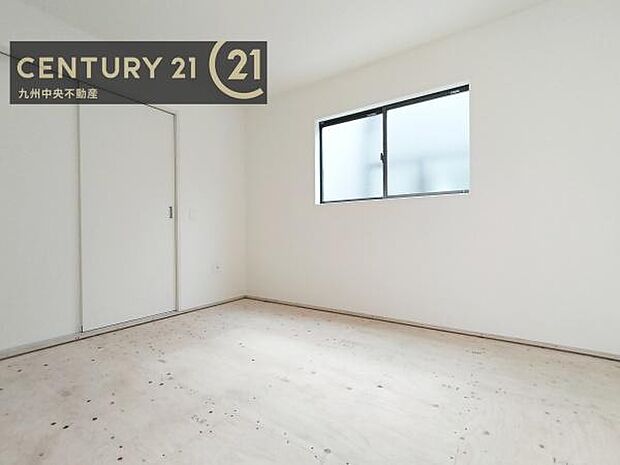 【和室】あると嬉しい和室。小さなお子様の遊ぶスペースやお昼寝タイムにも最適です。