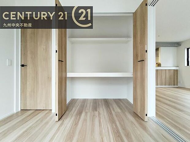 【クローゼット】お部屋ごとに設けた収納は住みやすさへのこだわりです。