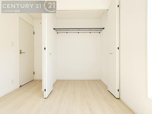 【クローゼット】お部屋ごとに設けた収納は住みやすさへのこだわりです。