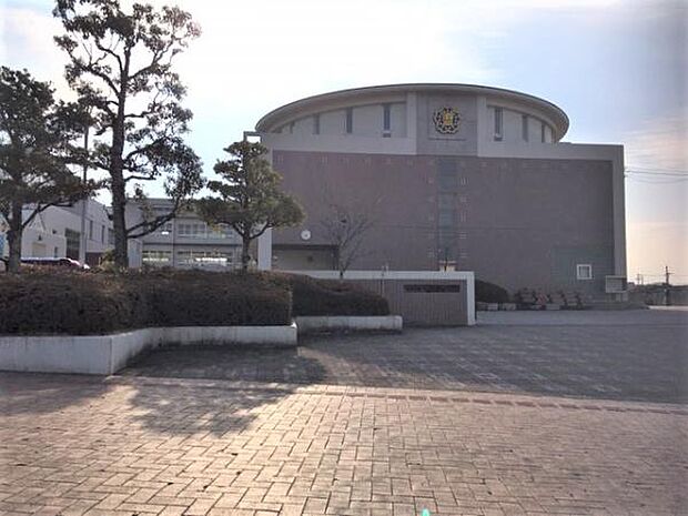 須恵町立須恵第三小学校まで1200m