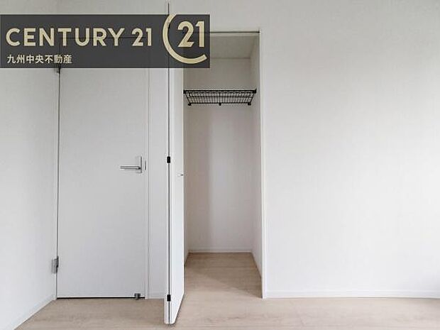 【クローゼット】お部屋ごとに設けた収納は住みやすさへのこだわりです。