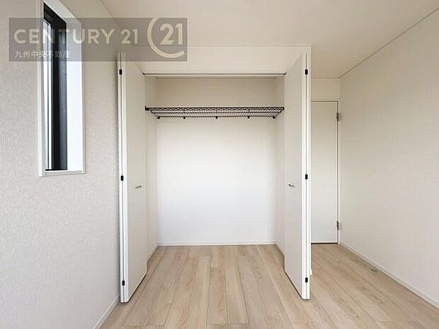 【クローゼット】お部屋ごとに設けた収納は住みやすさへのこだわりです。