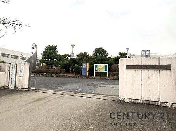 太宰府市立太宰府南小学校まで750m