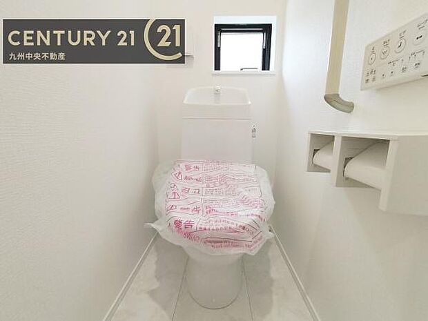 【トイレ】汚れてもサッとひと拭きでお手入れ簡単です。