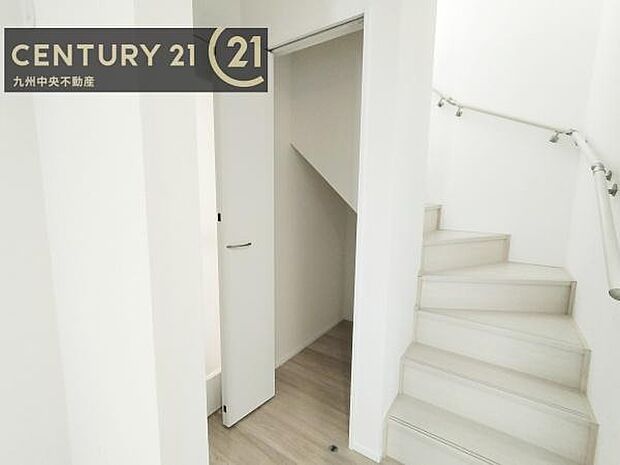 【クローゼット】お部屋ごとに設けた収納は住みやすさへのこだわりです。