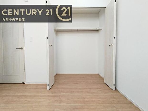 【クローゼット】お部屋ごとに設けた収納は住みやすさへのこだわりです。