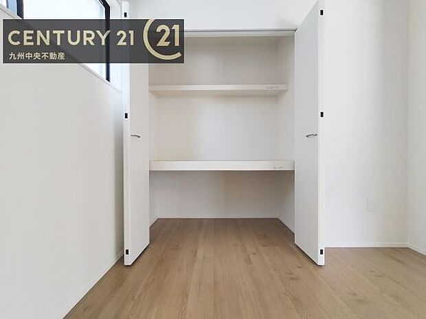 【クローゼット】お部屋ごとに設けた収納は住みやすさへのこだわりです。