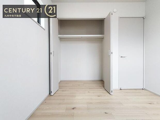 【クローゼット】お部屋ごとに設けた収納は住みやすさへのこだわりです。