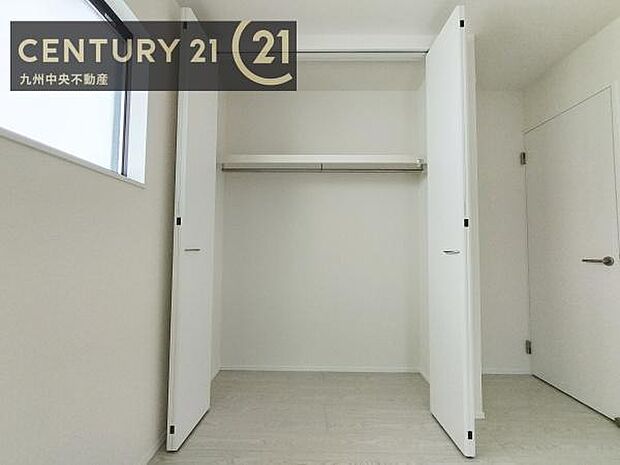 【クローゼット】お部屋ごとに設けた収納は住みやすさへのこだわりです。