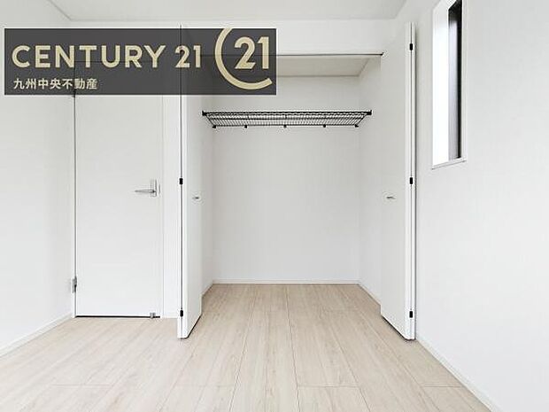 【クローゼット】お部屋ごとに設けた収納は住みやすさへのこだわりです。