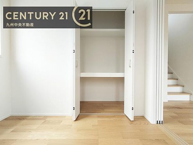 【クローゼット】お部屋ごとに設けた収納は住みやすさへのこだわりです。