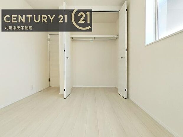 【クローゼット】お部屋ごとに設けた収納は住みやすさへのこだわりです。