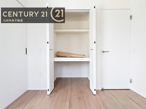 【クローゼット】お部屋ごとに設けた収納は住みやすさへのこだわりです。