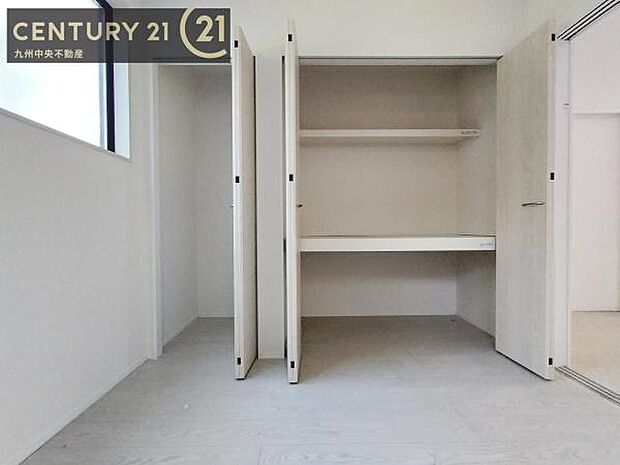 【クローゼット】お部屋ごとに設けた収納は住みやすさへのこだわりです。