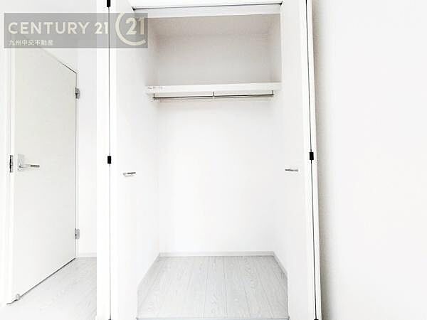 【クローゼット】お部屋ごとに設けた収納は住みやすさへのこだわりです。