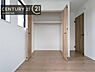 収納：【クローゼット】お部屋ごとに設けた収納は住みやすさへのこだわりです。