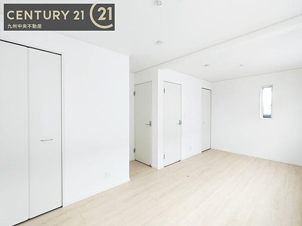 【洋室】間仕切り対応可能なのでライフスタイルに合わせてお使いいただけます。