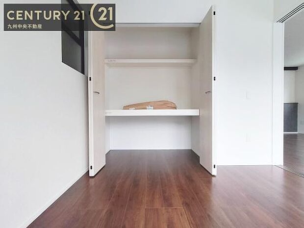 【クローゼット】お部屋ごとに設けた収納は住みやすさへのこだわりです。