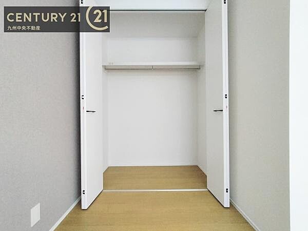 【クローゼット】お部屋ごとに設けた収納は住みやすさへのこだわりです。