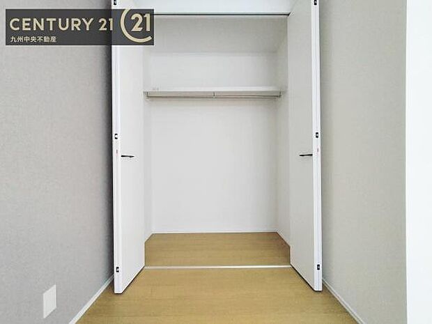 【クローゼット】お部屋ごとに設けた収納は住みやすさへのこだわりです。
