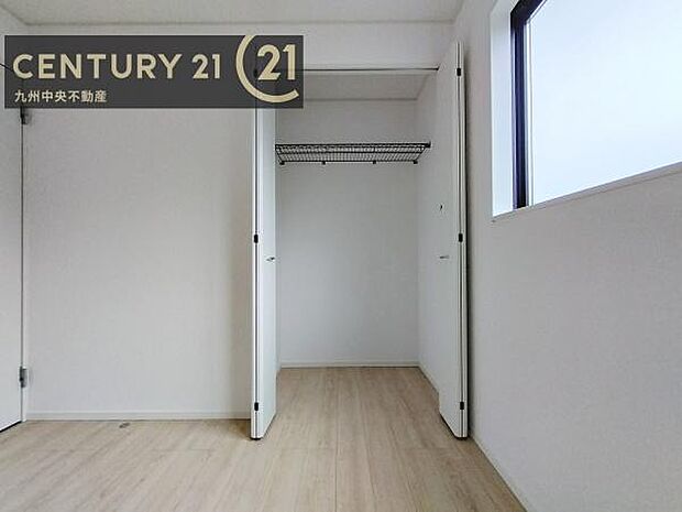 【クローゼット】お部屋ごとに設けた収納は住みやすさへのこだわりです。
