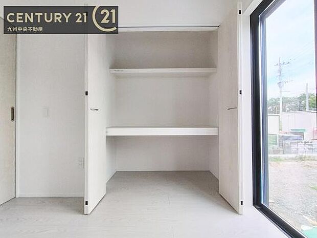 【クローゼット】お部屋ごとに設けた収納は住みやすさへのこだわりです。