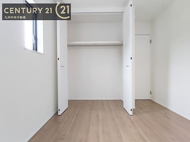 【クローゼット】お部屋ごとに設けた収納は住みやすさへのこだわりです。