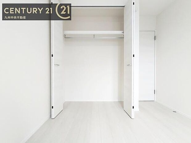 【クローゼット】お部屋ごとに設けた収納は住みやすさへのこだわりです。