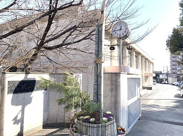 筑紫野市立筑山中学校まで1780m