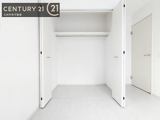 【クローゼット】お部屋ごとに設けた収納は住みやすさへのこだわりです。