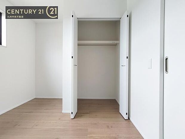 【クローゼット】お部屋ごとに設けた収納は住みやすさへのこだわりです。