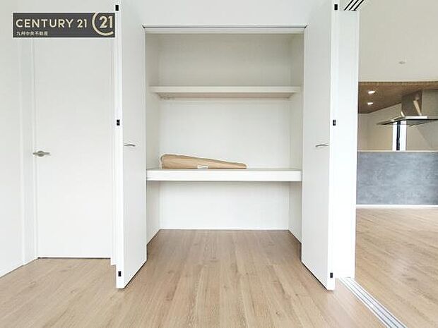 【クローゼット】お部屋ごとに設けた収納は住みやすさへのこだわりです。