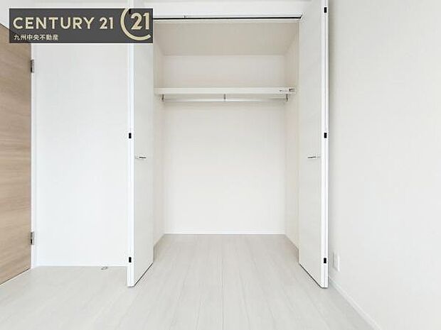 【クローゼット】お部屋ごとに設けた収納は住みやすさへのこだわりです。