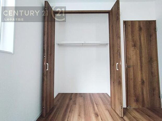 【クローゼット】お部屋ごとに設けた収納は住みやすさへのこだわりです。