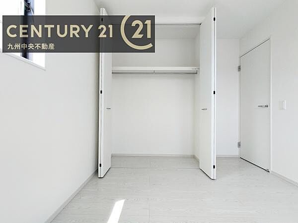 【クローゼット】お部屋ごとに設けた収納は住みやすさへのこだわりです。