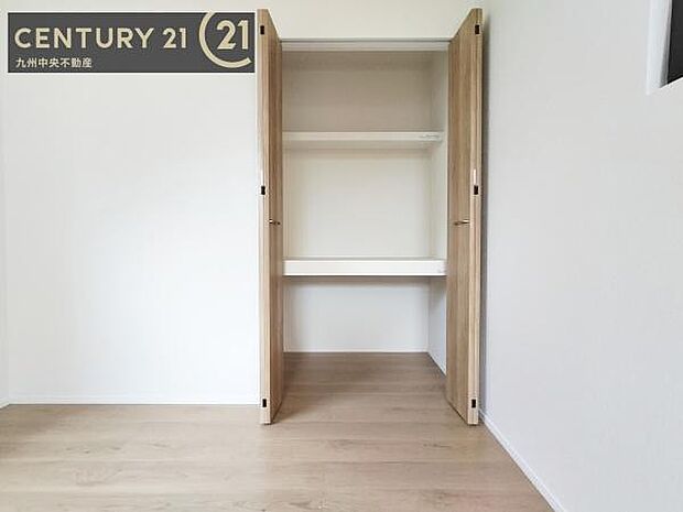【クローゼット】お部屋ごとに設けた収納は住みやすさへのこだわりです。