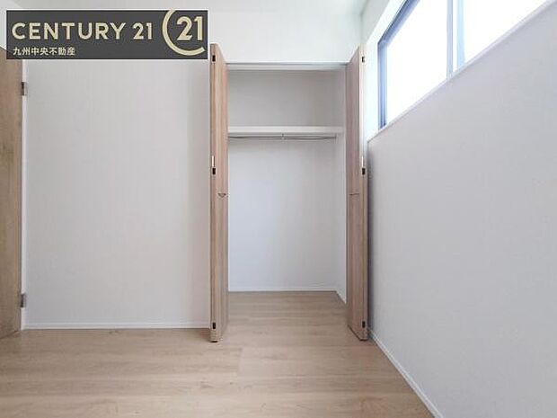 【クローゼット】お部屋ごとに設けた収納は住みやすさへのこだわりです。