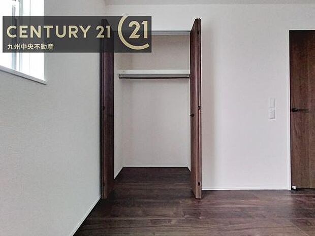 【クローゼット】お部屋ごとに設けた収納は住みやすさへのこだわりです。