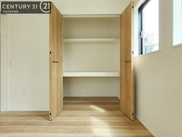 【クローゼット】お部屋ごとに設けた収納は住みやすさへのこだわりです。
