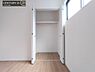 収納：【クローゼット】お部屋ごとに設けた収納は住みやすさへのこだわりです。